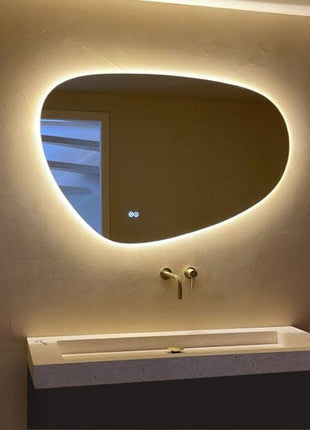 Badkamerspiegel met LED Verlichting - Asymmetrisch - Anti Condens Verwarming - 120 cm